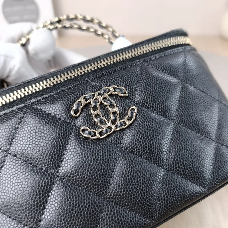 Chanel Crossbody Bag Black Grained Calfskin Mini 16 × 8 × 9.5 cm — detail view 12 of 12