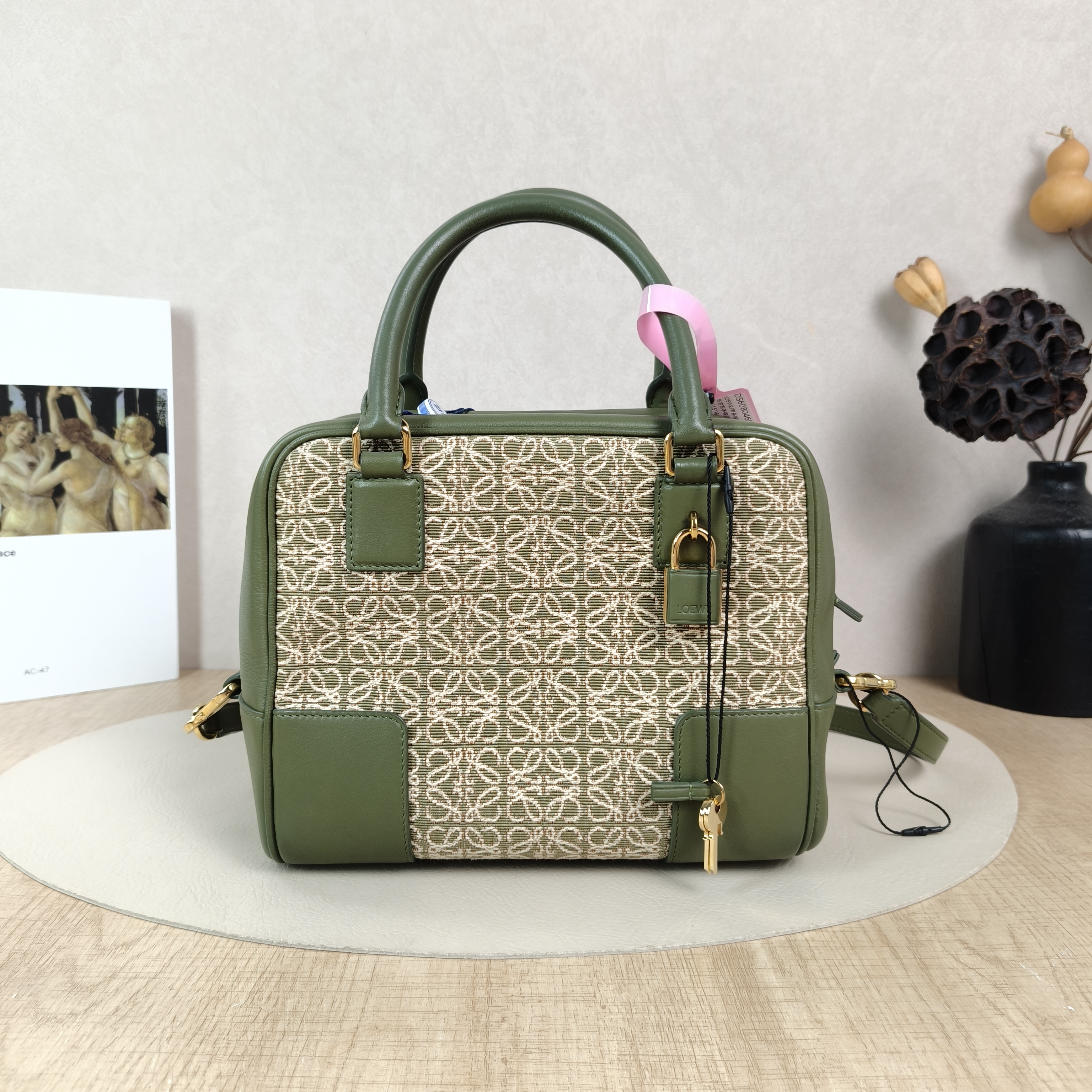 LOEWE Crossbody Bagamazona 16 Green Canvas， Small19 × 11.5 × 18 cm