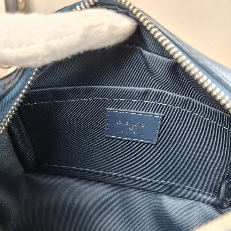 Louis Vuitton Crossbody Bag SOFT TRUNK Box Blue PV Cmini18.5 × 8 × 13 cm — detail view 8 of 17