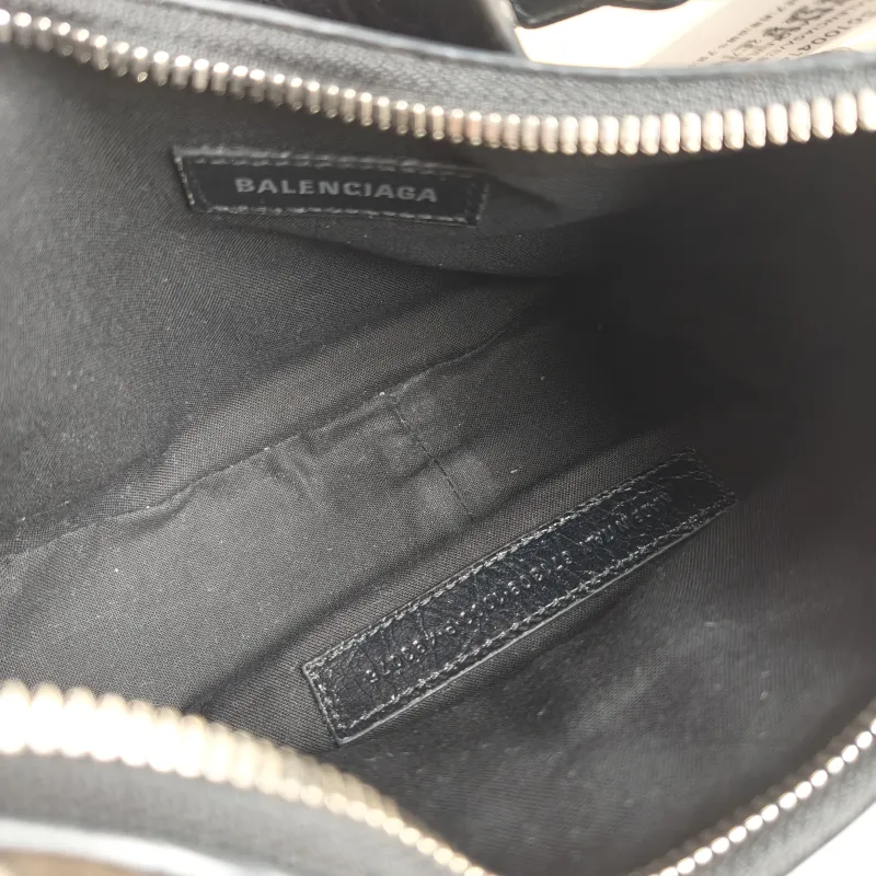 BALENCIAGA Crossbody Bag LE CAGOLE Black Lambskin XS 26 × 7 × 16 cm — detail view 9 of 11