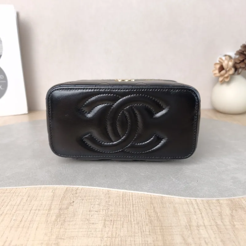 Chanel Crossbody Bag Black Lambskin Mini 16 × 8 × 9.5 cm — cover view 5 of 6
