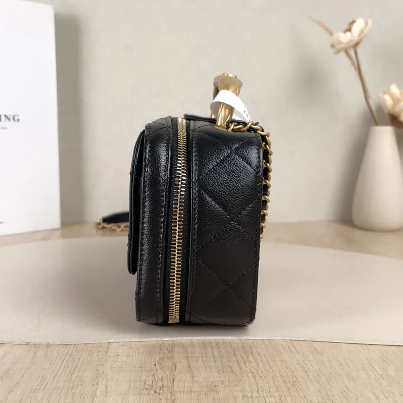Chanel Crossbody Bag Camera Bag Black Grained Calfskin One Size20 × 7.5 × 12.5 cm — detail view 6 of 15