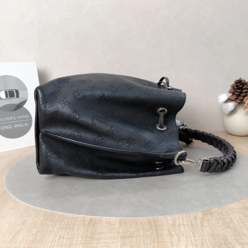 Louis Vuitton Shoulder Bag Muria Black Calfskin One Size26 × 14 × 26 cm — detail view 7 of 16