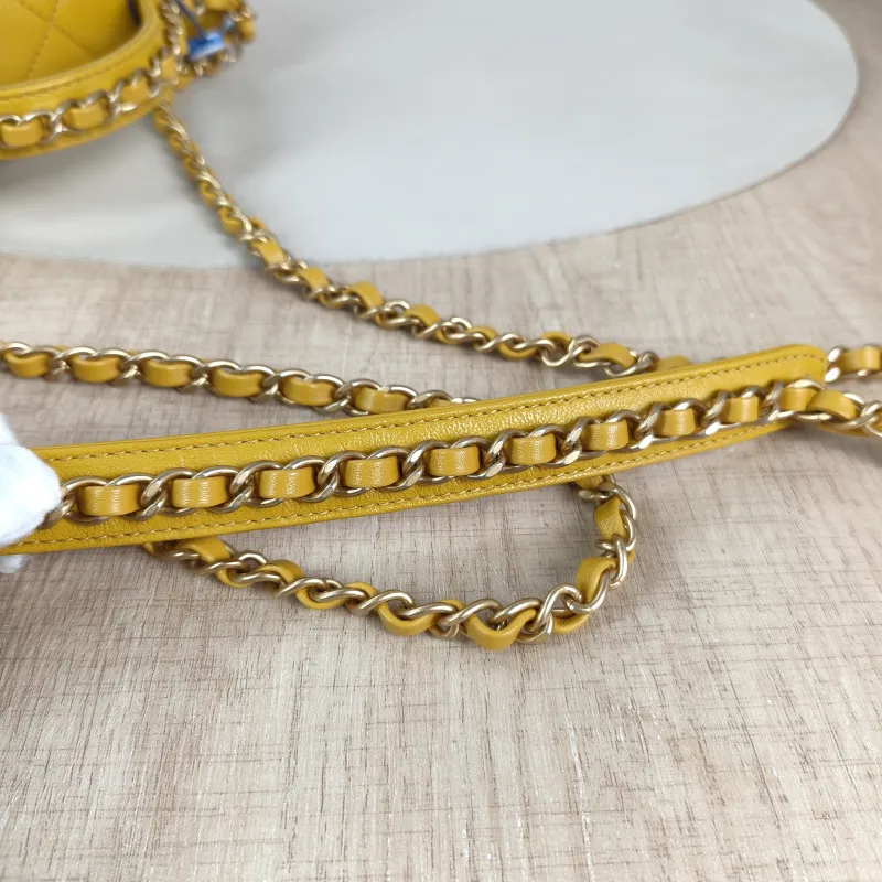 Chanel Crossbody Bag Top Handle Crossbody Bag Yellow Calfskin 20 × 6 × 14 cm 28 — detail view 5 of 12