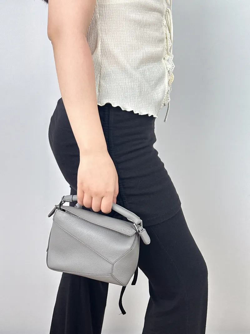 LOEWE Crossbody Bag Puzzle Grey Calfskinmini18 × 8 × 12.5 cm — on-model view 1 of 2