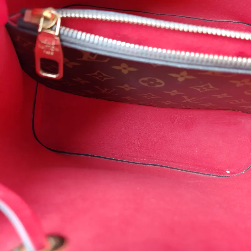Louis Vuitton Shoulder Bag NÉONOÉ Bucket Bag PVC Medium 26 × 17.5 × 26 cm — detail view 2 of 12