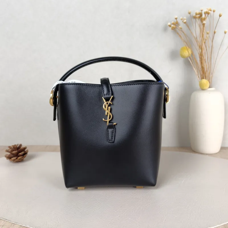 SAINT LAURENT Shoulder Bag LE 37 Black Calfskin Mini 13 × 6 × 15 cm
