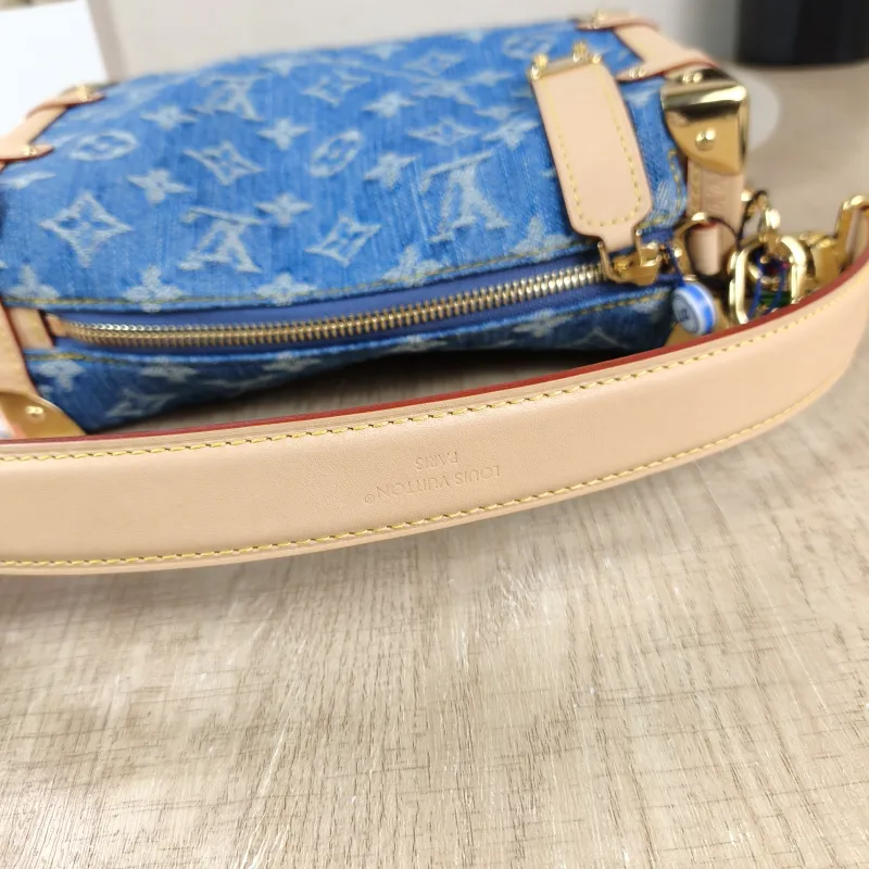 Louis Vuitton Shoulder Bag Side Trunk Box Blue Medium 23.5 × 8.5 × 16 cm — detail view 1 of 12