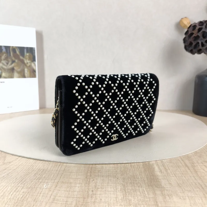 Chanel Crossbody Bag CF Pearl WOC Black Mini 19.2 × 3.5 × 12.3 cm 24 — cover view 6 of 6