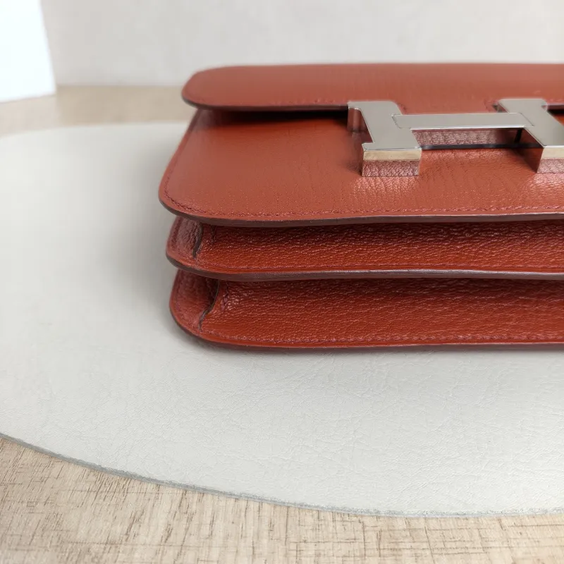 Hermès Crossbody Bag Constance 19 Silver-Tone Hardware36 Red Lambskinmini18 × 4 × 15 cm — detail view 6 of 13