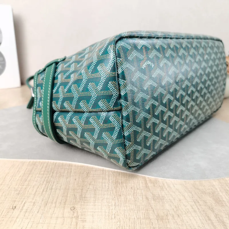 GOYARD Shoulder Bag Chien Gris Tote Bag Green PVC One Size 33.5 × 15 × 27 cm — detail view 2 of 13