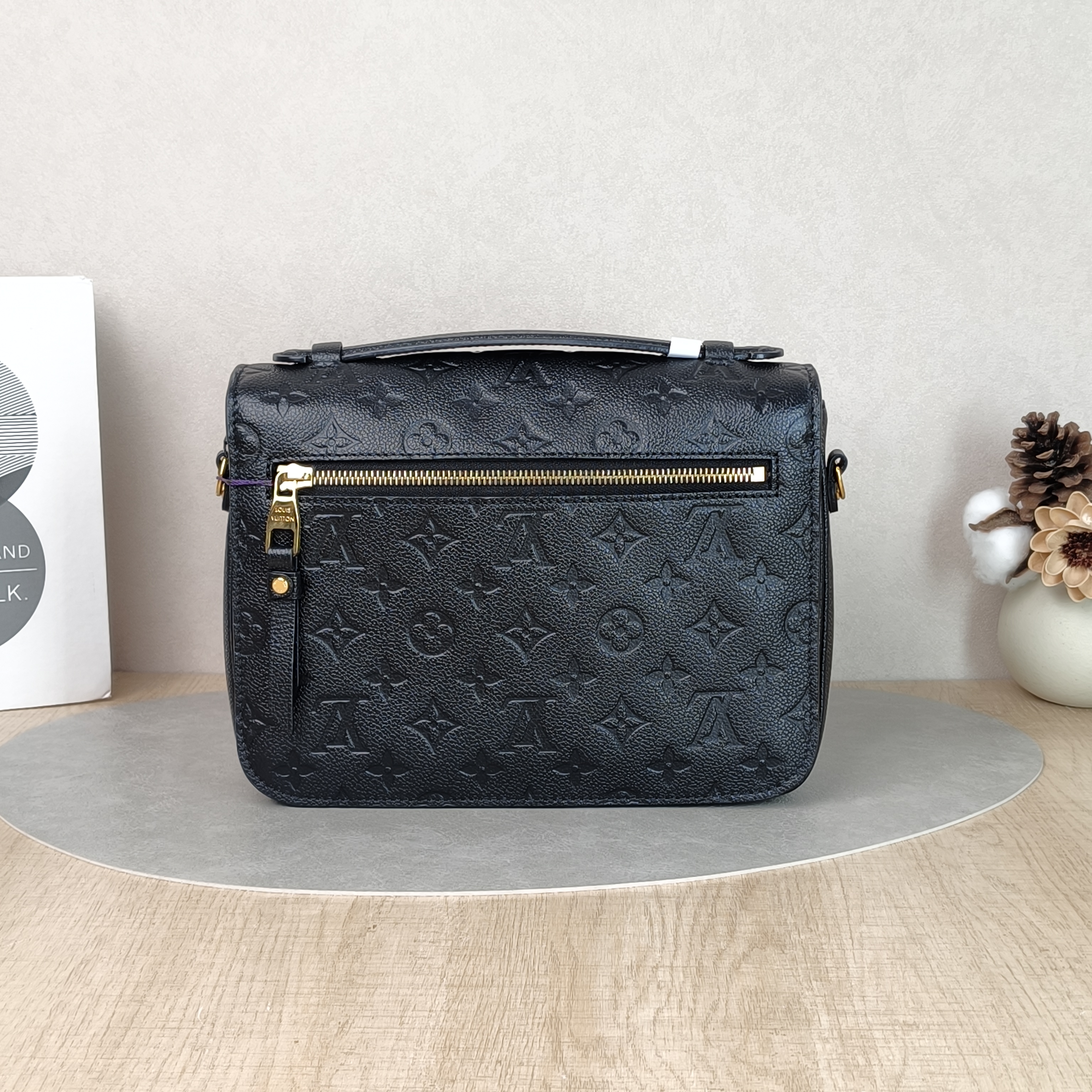 Louis Vuitton Crossbody Bag Pochette Métis Black Empreinte Embossed Calfskin Monogram Medium25 × 7 × 19 cm — cover view 5 of 5