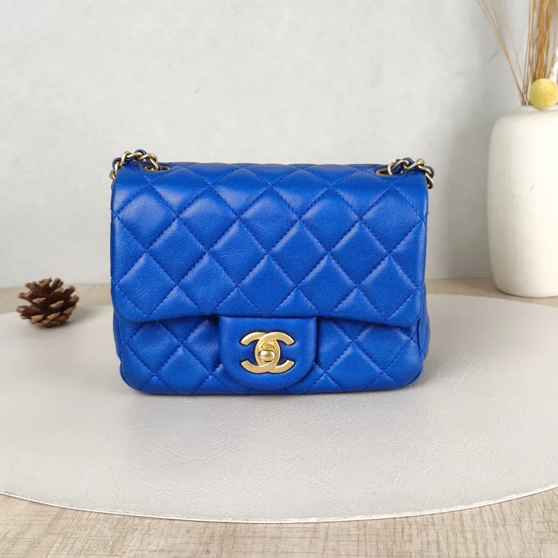 Chanel Crossbody Bag Blue Lambskin One Size17 × 8 × 13.5 cm