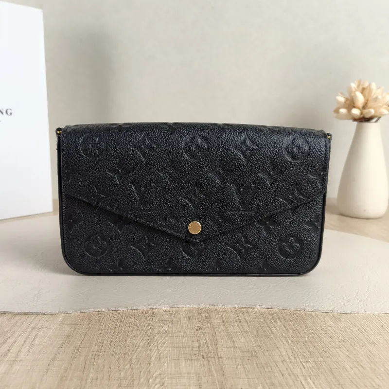 Louis Vuitton Crossbody Bag Pochette Félicie Black Calfskin Small21 × 3 × 12 cm
