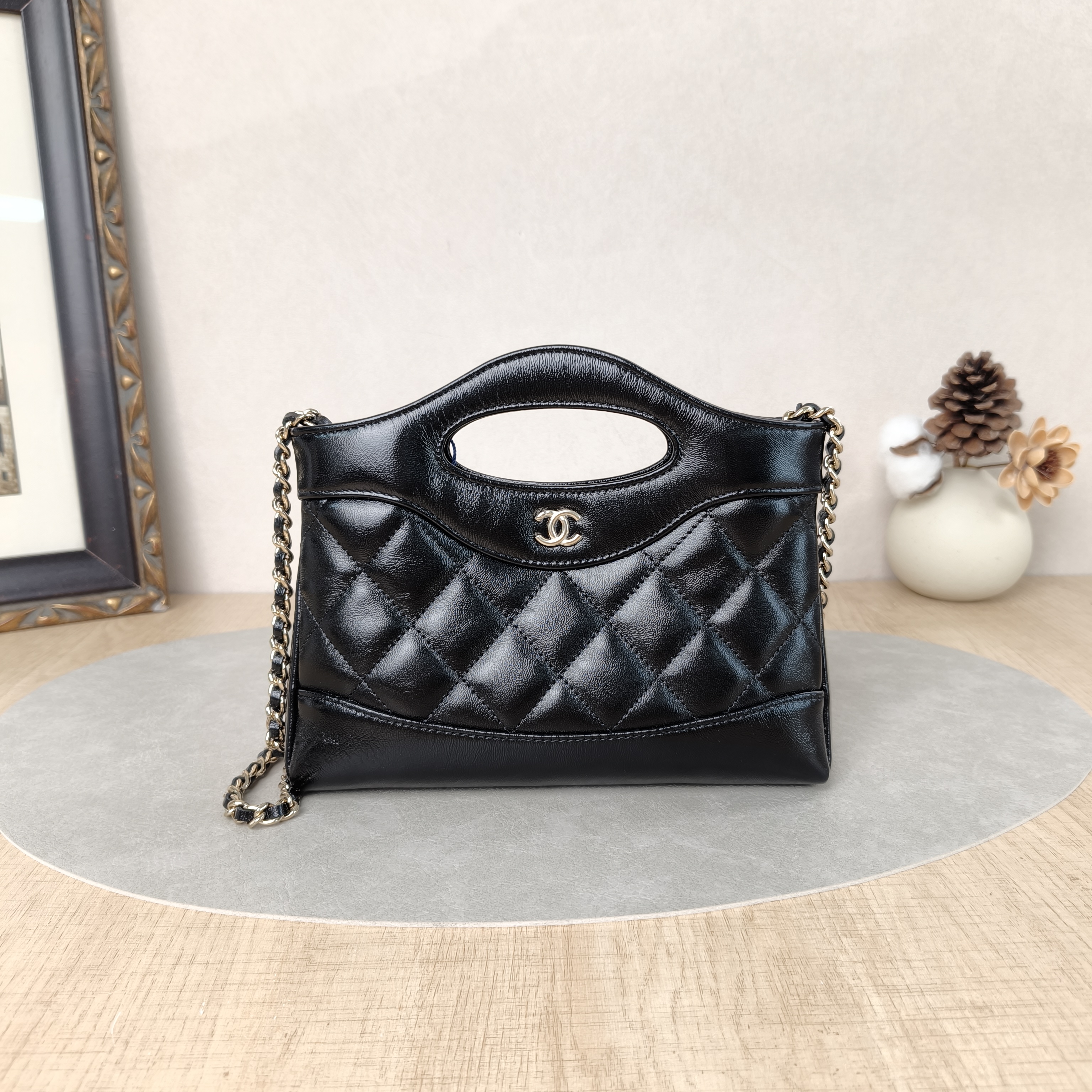 Chanel Crossbody Bag31Bag Black Waxed Leathernano20.5 × 3.5 × 17 cm