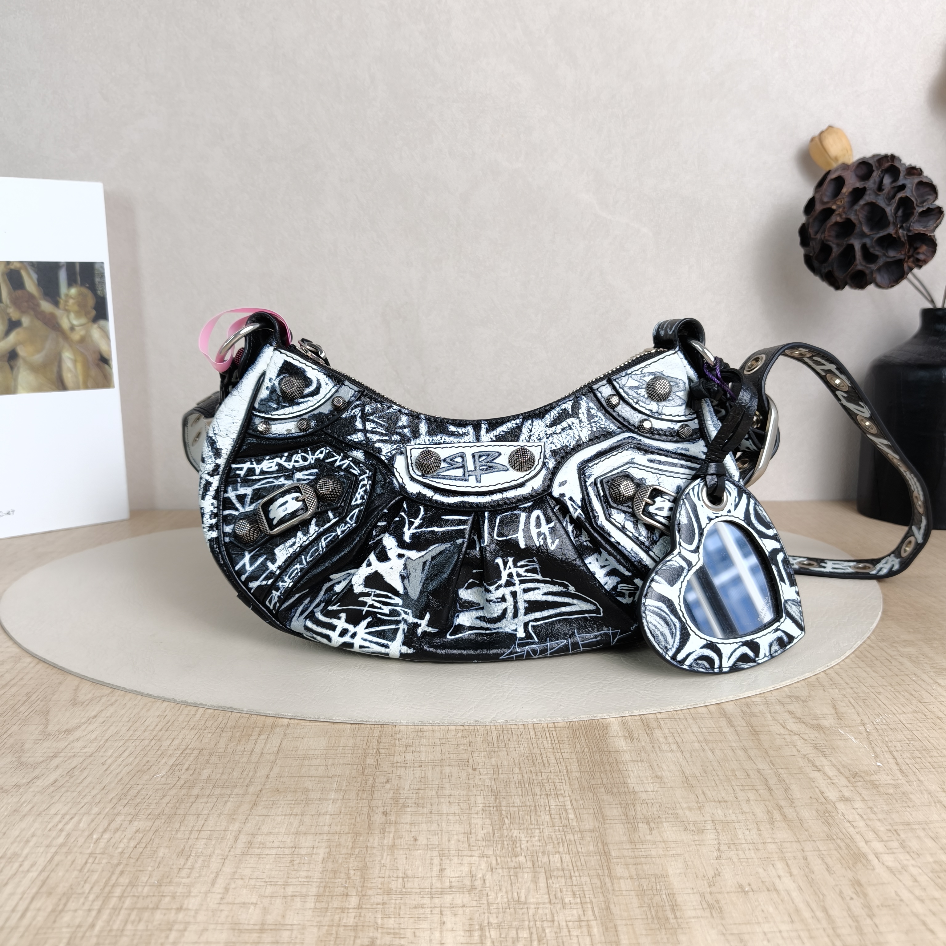 BALENCIAGA Crossbody Bag LE CAGOLE White Lambskin XS26 × 7 × 16 cm