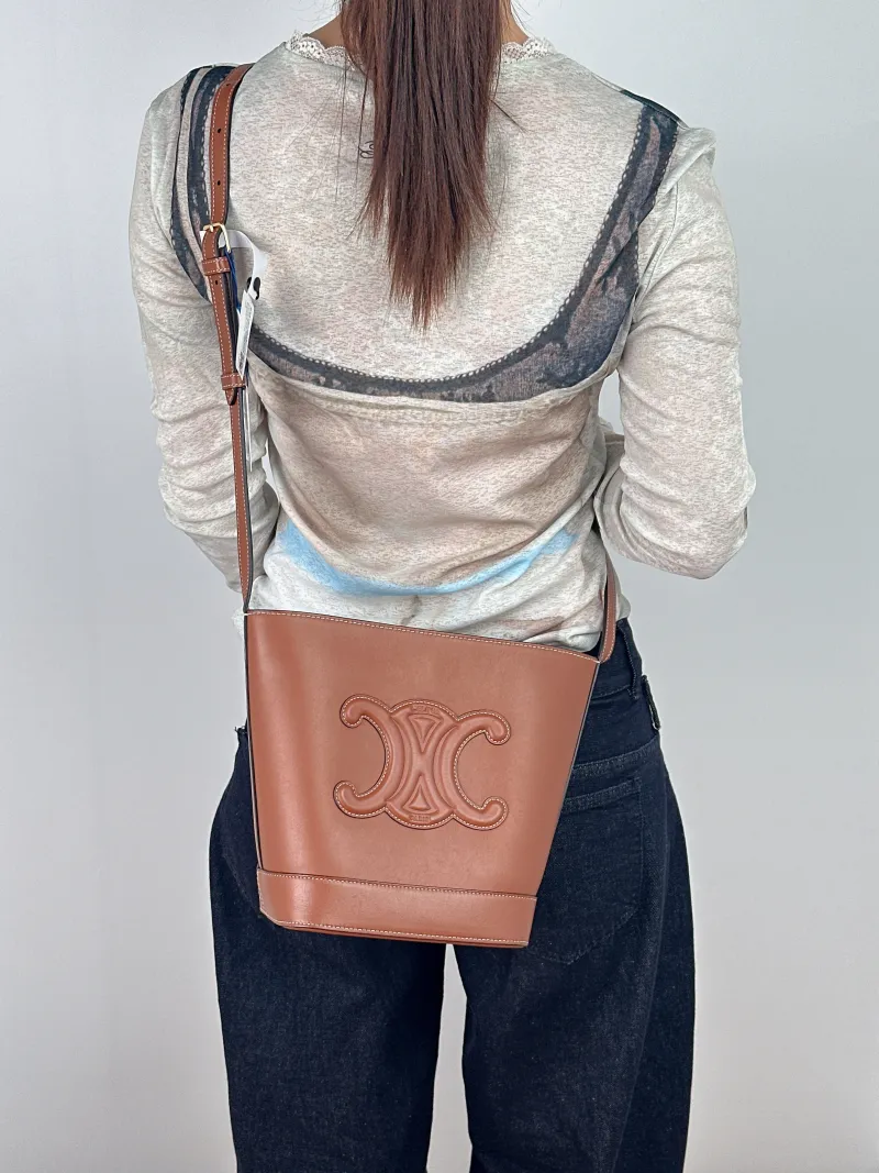 CELINE Shoulder Bag BUCKET TRIOMPHE Bucket Bag Calfskin Small17 × 10 × 22 cm — on-model view 1 of 2