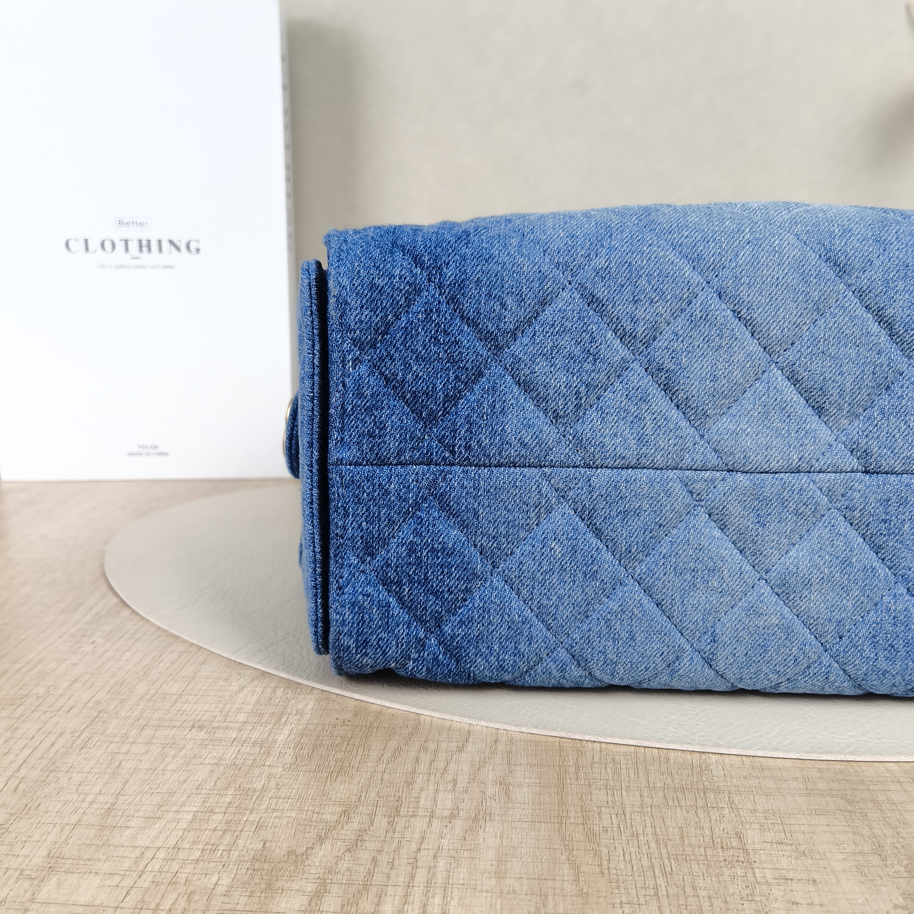 Chanel Shoulder Bag25Bag Small23 × 14 × 23 cm — cover view 3 of 8