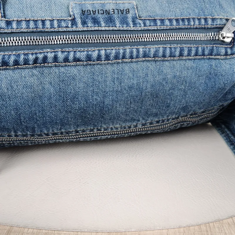 BALENCIAGA Shoulder Bag Superbusy Shoulder Bag Blue Small 37 × 12 × 13 cm — detail view 5 of 13