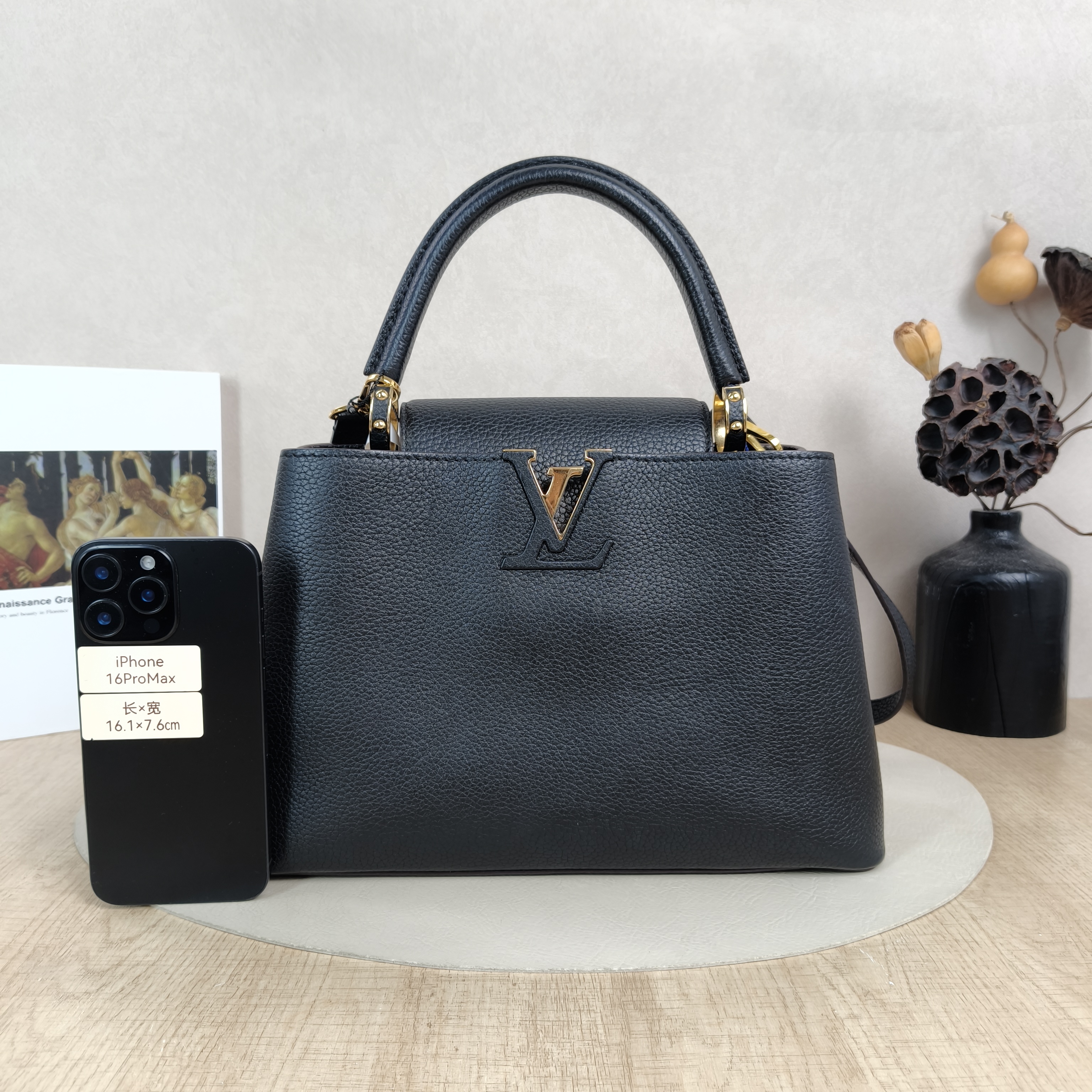Louis Vuitton Top Handle Bag Capucines Black Calfskin Medium31 × 11 × 20 cm — cover view 2 of 5