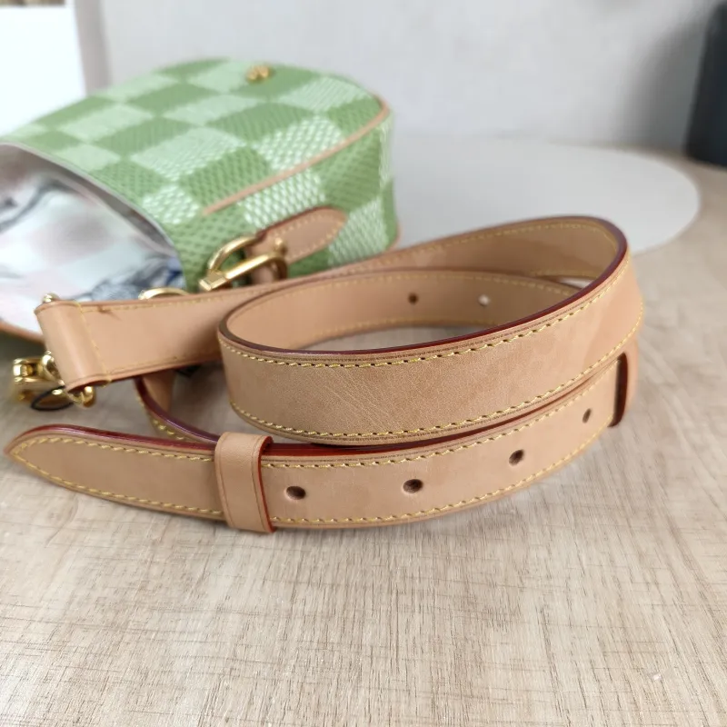 Louis Vuitton Crossbody Bag MONTSOURIS Messenger Bag Tyler PVC Small 20 × 7 × 17 cm — detail view 8 of 14