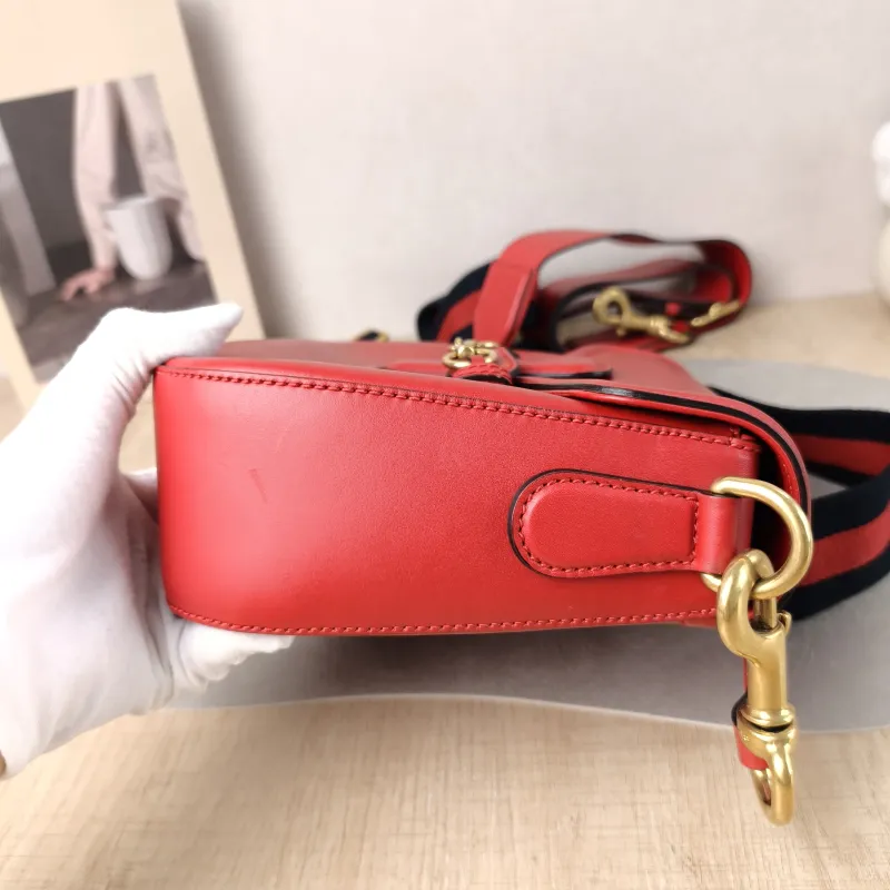 GUCCI Crossbody Bag Crossbody Bag Red Calfskin 23.5 × 7 × 18 cm — detail view 12 of 15