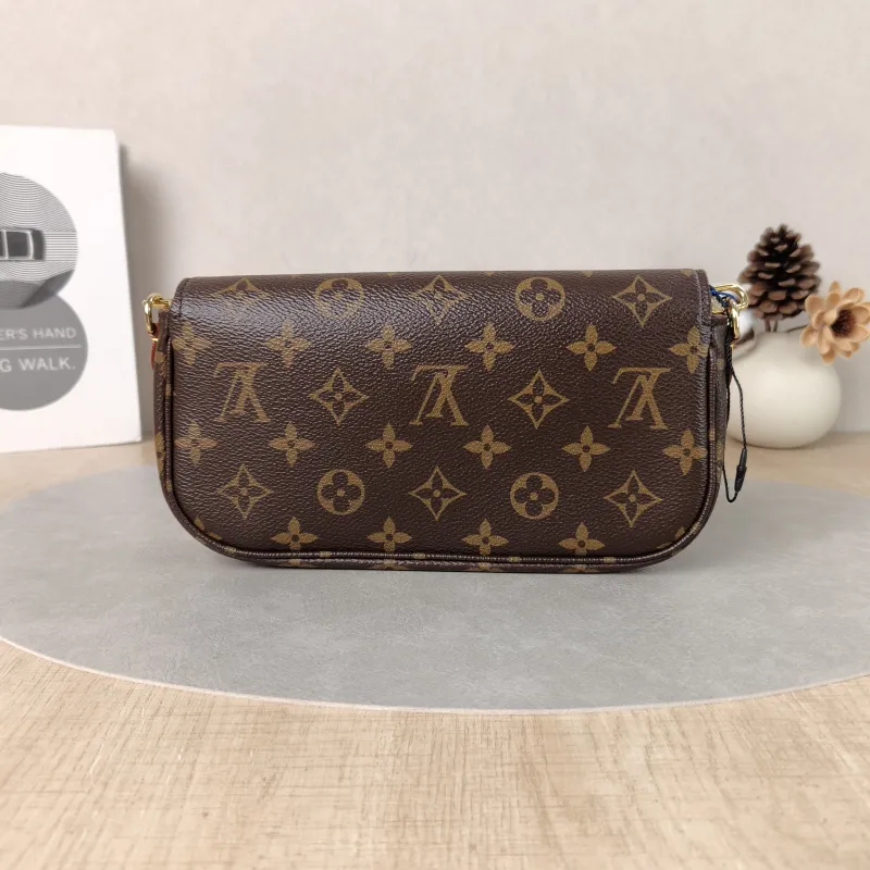 Louis Vuitton Crossbody Bag IVY Monogram PVC Small23.5 × 4.3 × 12 cm — cover view 5 of 6