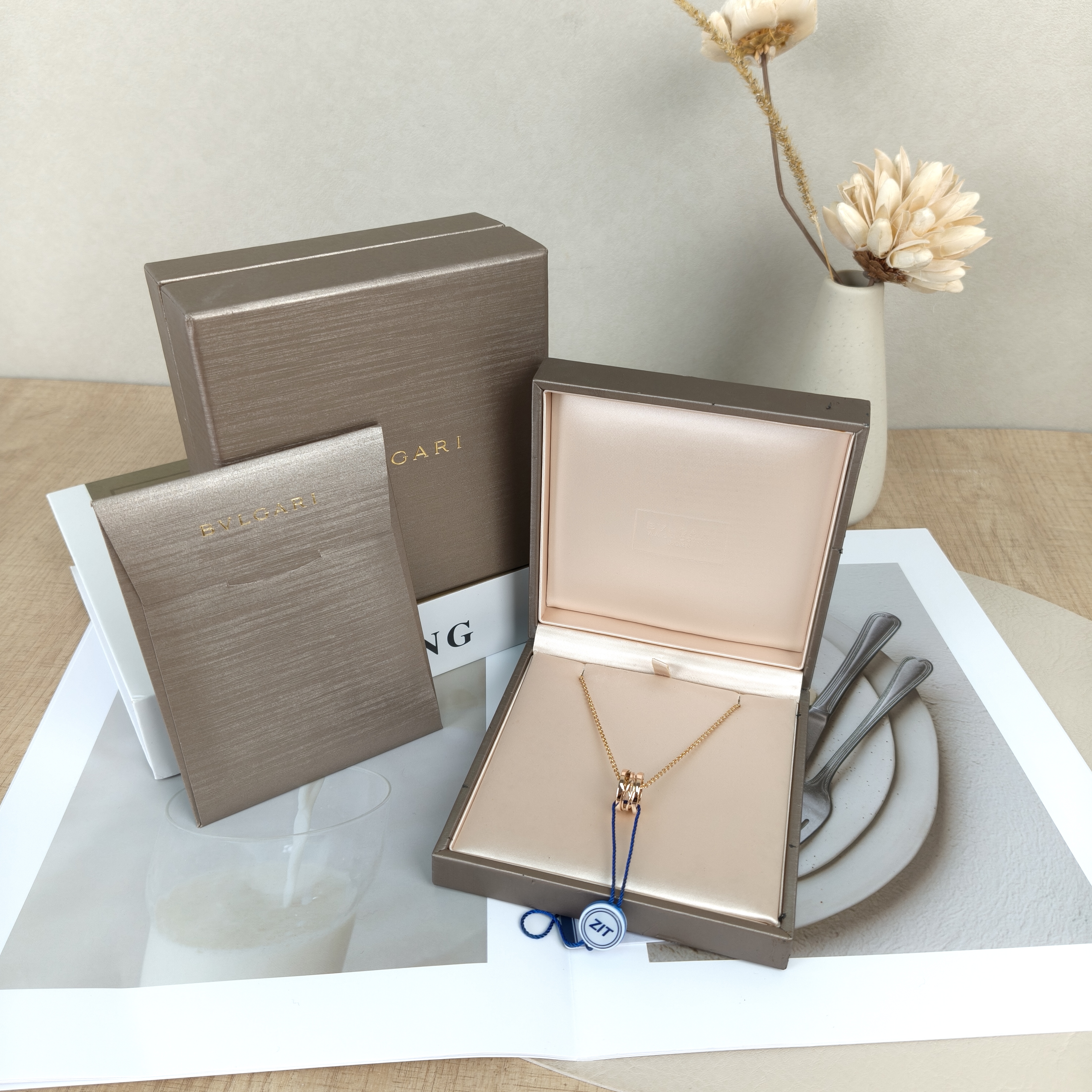 Bvlgari Pendant B.ZERO1Collection Pendant Gold18KY ellow Gold One Size1.5*38-45 — cover view 4 of 9