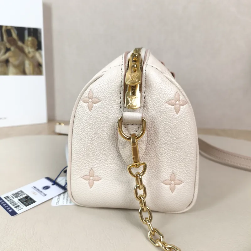 Louis Vuitton Crossbody Bag Speedy20Beige · Pink Empreinte Embossed Calfskin Small20.5 × 12 × 13.5 cm — detail view 12 of 12