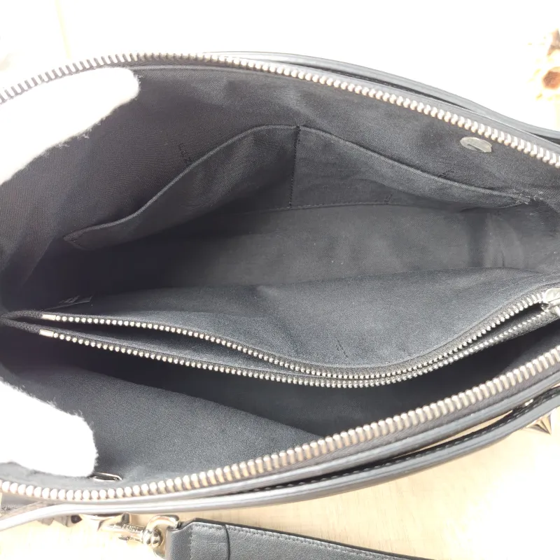 FENDI Crossbody Bagby the way Black Calfskin Medium28 × 13 × 17 cm — detail view 4 of 14