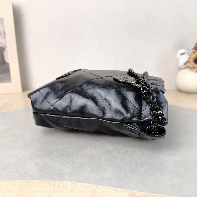 Chanel Shoulder Bag 22Bag Black CC alfskin Mini 20 × 6 × 19 cm — detail view 6 of 11