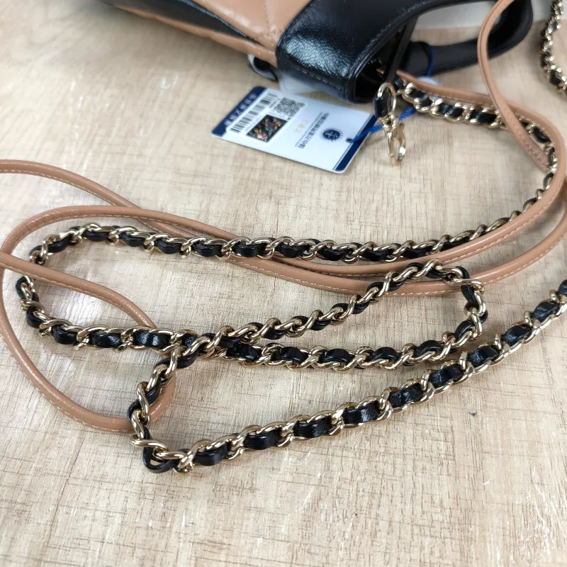 Chanel Crossbody Bag 31Bag Beige Black Lambskin Mini 23 × 5.5 × 22 cm — detail view 1 of 12