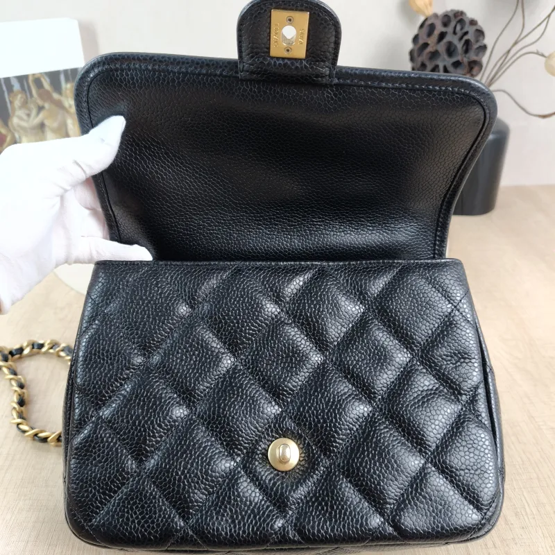 Chanel Backpack Backpack Black Grained Calfskin One Size24 × 6 × 18 cm — detail view 4 of 13