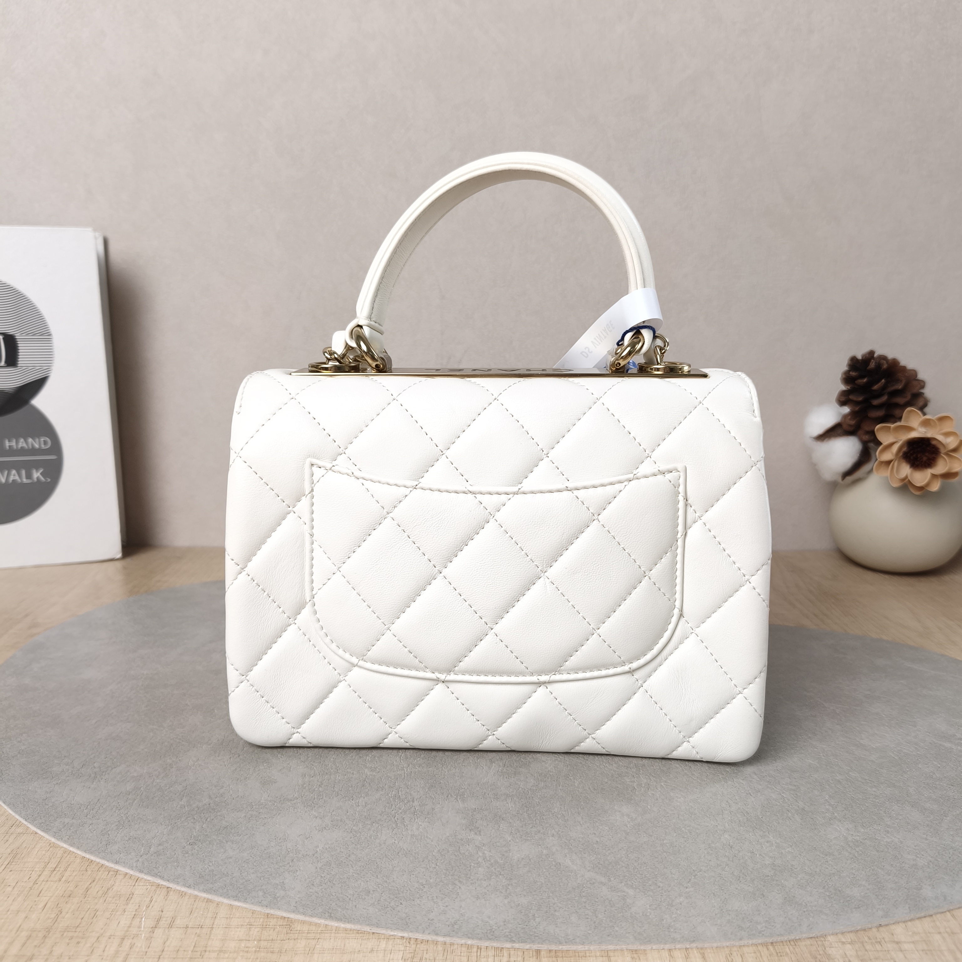 Chanel Crossbody Bag Trendy CC White Lambskinmini19.5 × 8 × 14.5 cm — cover view 3 of 6
