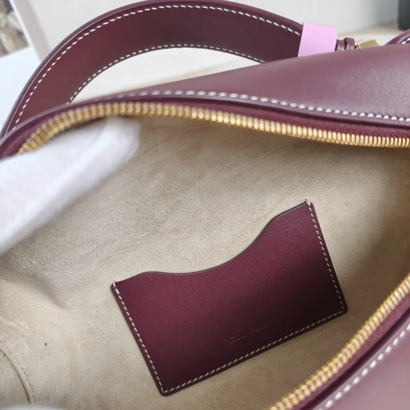 Loro Piana Crossbody Bag Extra Bag L23 Burgundy Calfskin One Size 23 × 7 × 12 cm — detail view 4 of 10