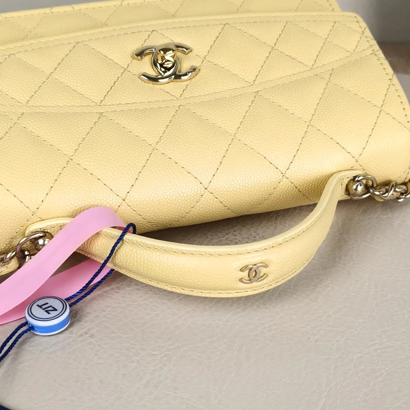 Chanel Crossbody Bag Yellow Grained Calfskin One Size 19 × 7 × 11.5 cm — detail view 10 of 12