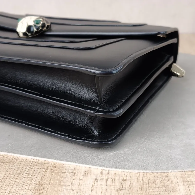 Bvlgari Shoulder Bag Serpenti Forever Collection Crossbody Bag Black Calfskin Medium 27.5 × 7 × 18 cm — detail view 1 of 12