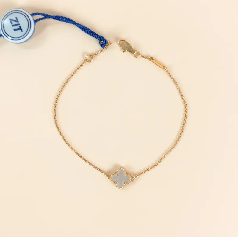 Van Cleef & Arpels Bracelet Alhambra Alhambra Collection Single-Motif Bracelet Pearl · White Mother-of-Pearl18KY ellow Gold Sweet Mini17.5cm