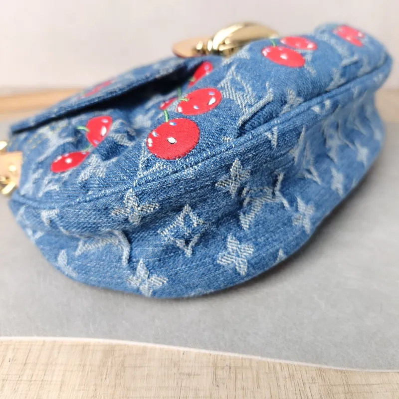 Louis Vuitton Shoulder Bag Sunset Blue · One Size 27 × 3 × 18 cm — detail view 1 of 13