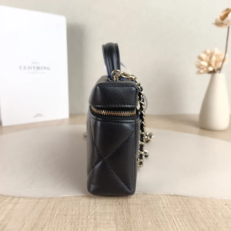 Chanel Crossbody Bag lp Box Bag Top Handle Crossbody Bag Black Calfskin 19.5 × 5 × 12 cm — detail view 3 of 12