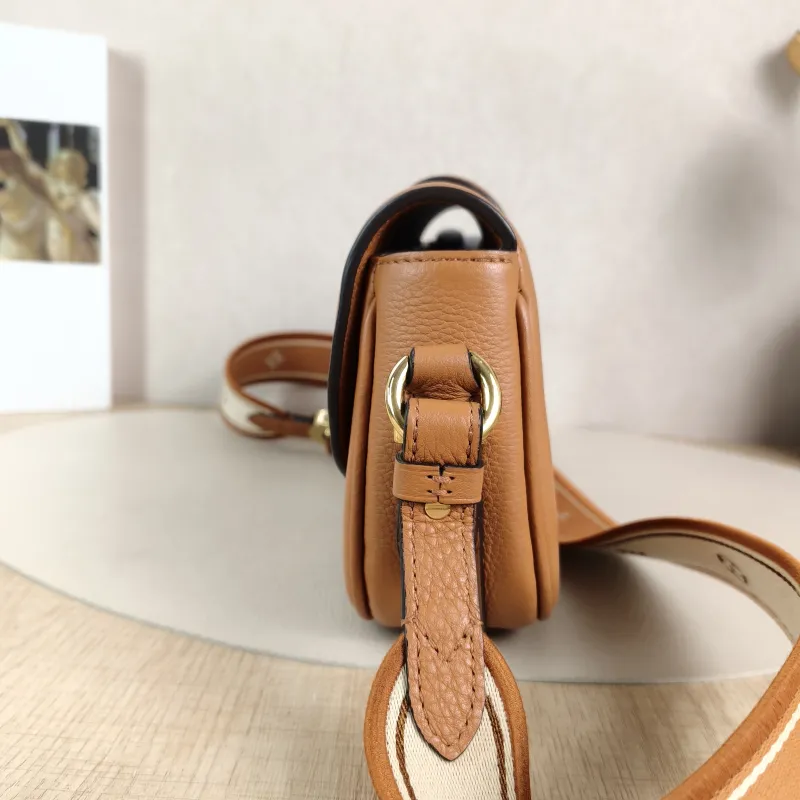 Louis Vuitton Crossbody Bag Pont 9 Soft Messenger Bag Calfskin Small 21 × 6.5 × 15 cm — detail view 6 of 13