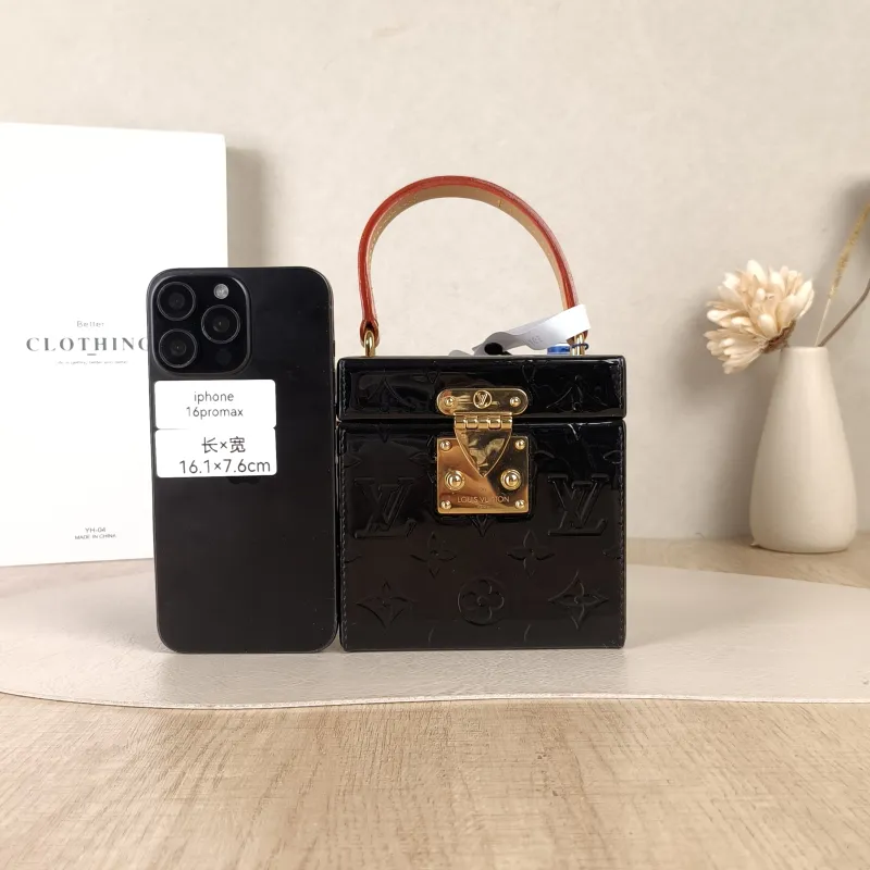 Louis Vuitton Top Handle Bag Bleecker Box Box Black Patent Leather 12 × 12 × 12 cm — cover view 4 of 5