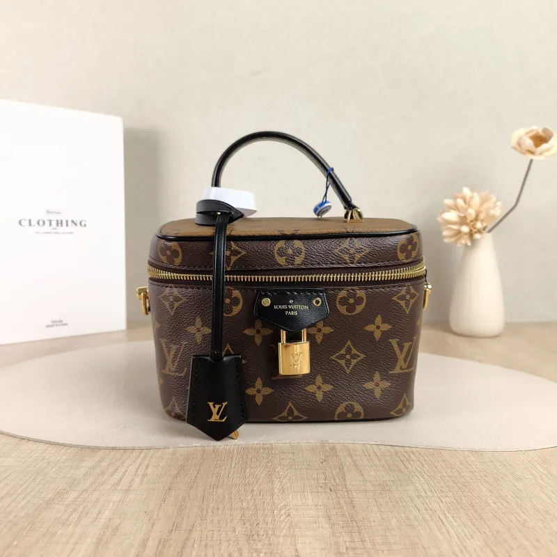 Louis Vuitton Shoulder Bag VANITY Cosmetic Bag Monogram PVC Small19 × 11 × 13 cm