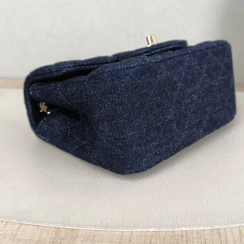 Chanel Crossbody Bag Navy One Size 17 × 8 × 13.5 cm — detail view 12 of 14