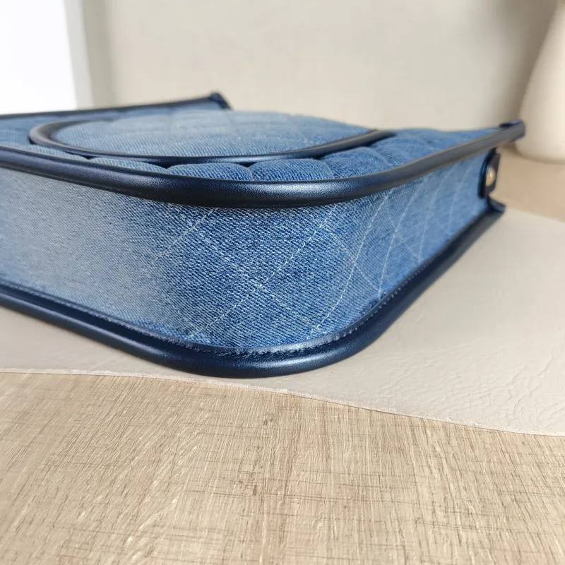 Chanel Crossbody Bag Hobo Blue One Size 22 × 6 × 24 cm — detail view 9 of 13