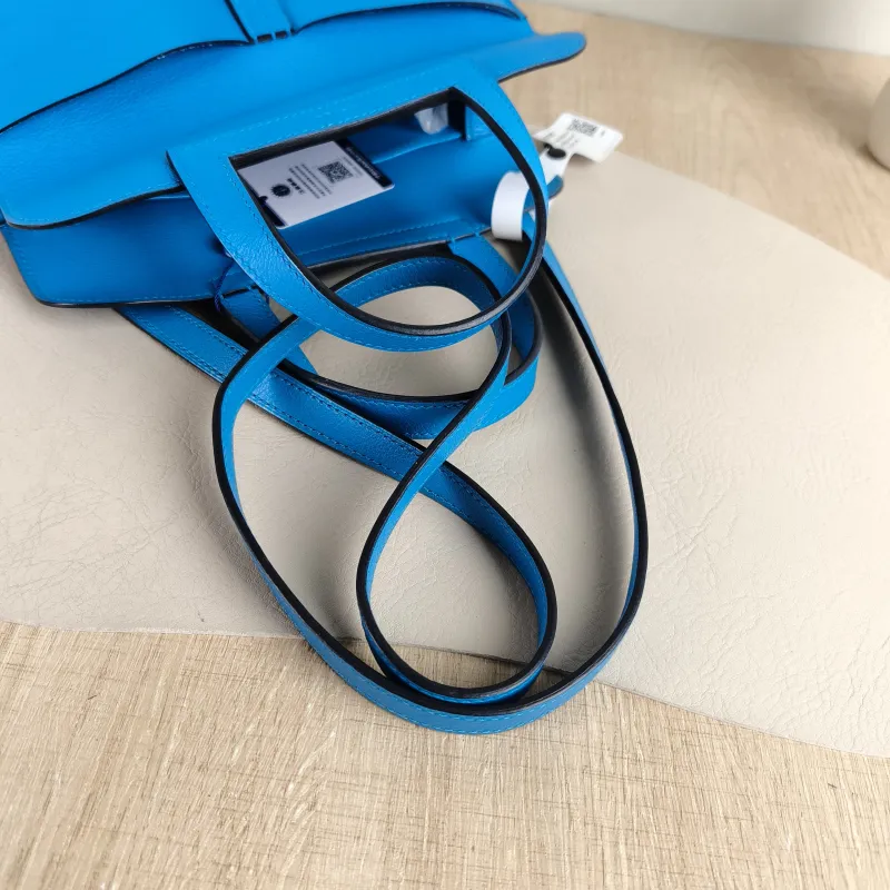 Hermès Shoulder Bag Halzan 25 Evercolor Calfskin Small 25 × 8 × 17 cm B — detail view 6 of 12
