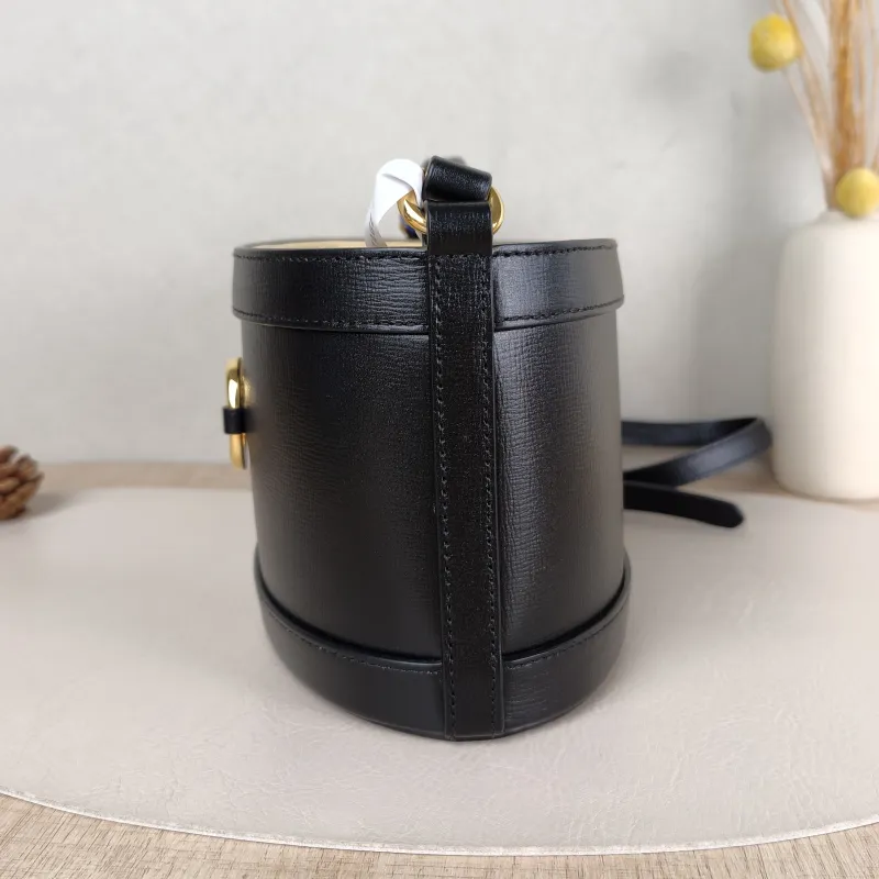 GUCCI Crossbody Bag horsebit 1955 Crossbody Bag Black Calfskin One Size 22 × 12 × 25 cm — detail view 8 of 11