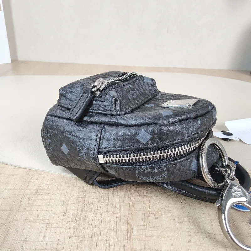 MCM Charm Charm Black Canvas 9.5 × 4.5 × 11.5 cm — detail view 2 of 8
