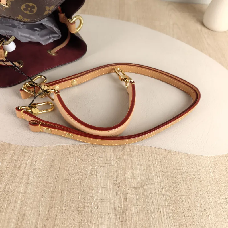 Louis Vuitton Crossbody Bag NÉONOÉ Bucket Bag BB Monogram PVC BB 20 × 13 × 20 cm — detail view 10 of 10