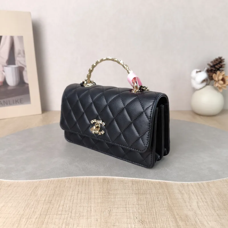 Chanel Crossbody Bag woc Black Lambskin One Size 19 × 6.5 × 10.5 cm — cover view 2 of 5